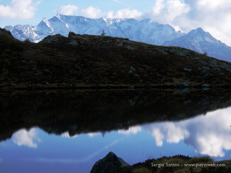 21 Riflessi del M. Baitone nel lago.JPG